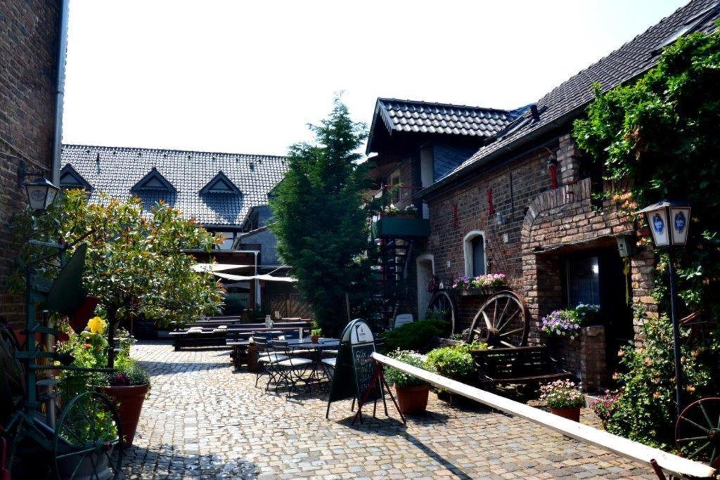 ลันด์เฮาส์ โพลโฮฟ Hotel โคโลญ ภายนอก รูปภาพ